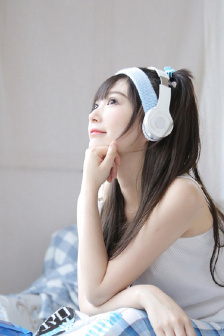 教师妈妈穿超薄连衣裙